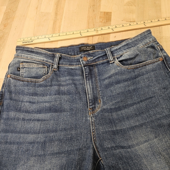 Judy Blue Women's Blue Denim Straight Fit Jeans Distressed Size 20W - Picture 4 of 9